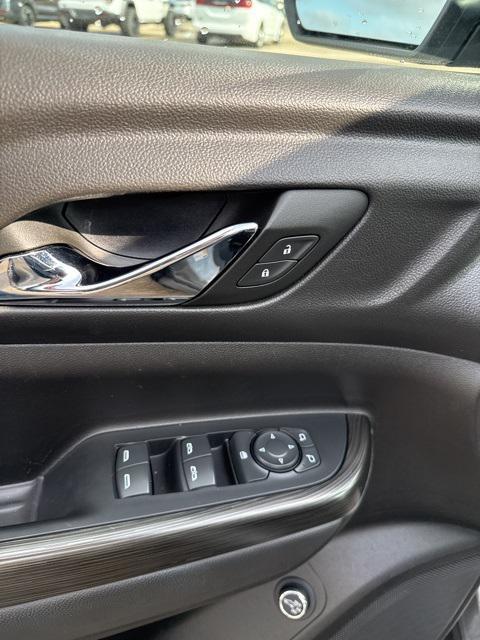used 2023 GMC Acadia car, priced at $28,900
