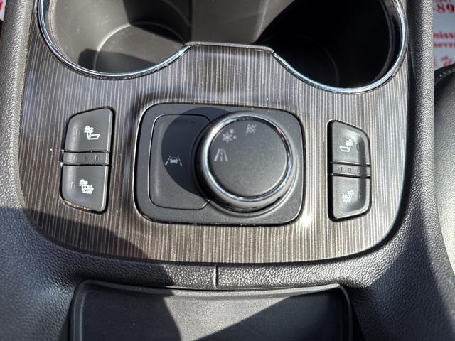used 2023 GMC Acadia car, priced at $28,900