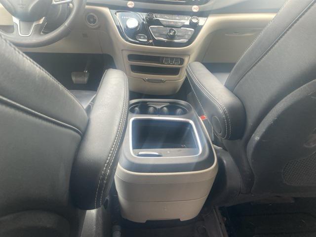 used 2023 Chrysler Pacifica car, priced at $27,500