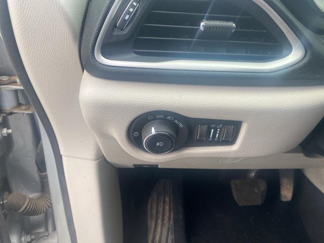 used 2023 Chrysler Pacifica car, priced at $27,500