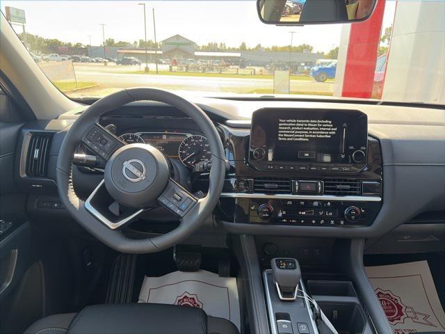 new 2025 Nissan Pathfinder car, priced at $46,532