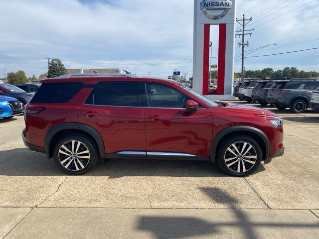 new 2025 Nissan Pathfinder car, priced at $54,485