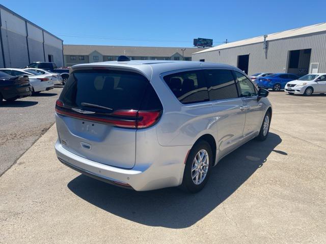 used 2023 Chrysler Pacifica car, priced at $27,900