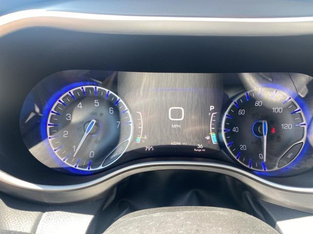 used 2023 Chrysler Pacifica car, priced at $27,900