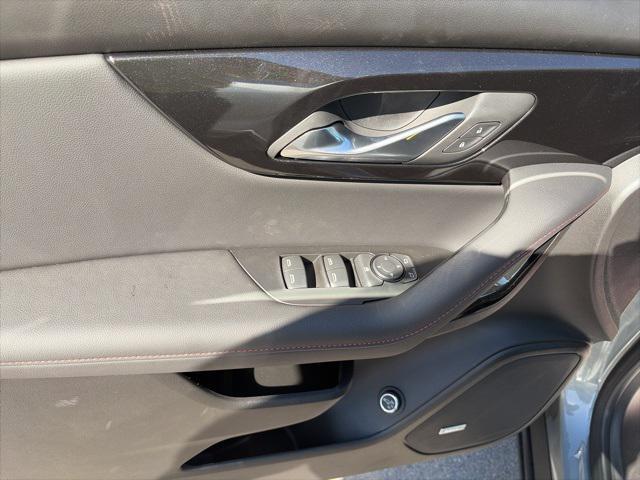 new 2025 Chevrolet Blazer car, priced at $50,915