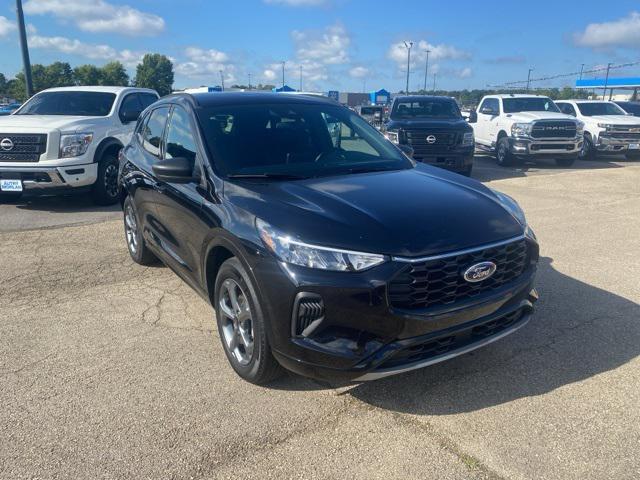 used 2024 Ford Escape car, priced at $27,500