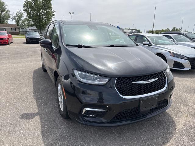 used 2023 Chrysler Pacifica car, priced at $27,900