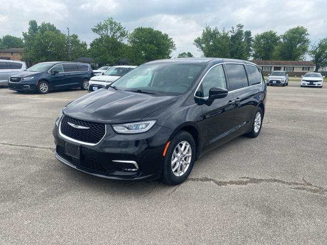 used 2023 Chrysler Pacifica car, priced at $27,900