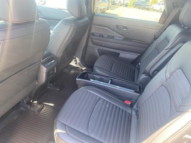 new 2025 Nissan Pathfinder car, priced at $46,620