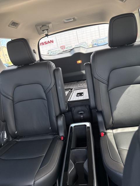 new 2025 Nissan Pathfinder car, priced at $49,925