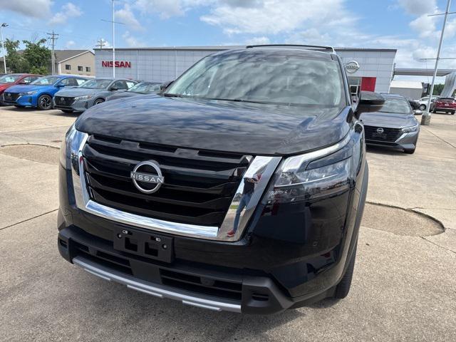 new 2025 Nissan Pathfinder car, priced at $49,925