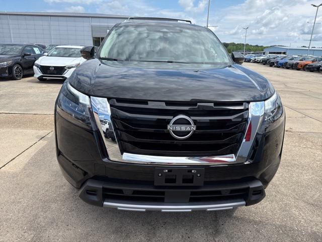 new 2025 Nissan Pathfinder car, priced at $49,925