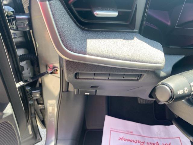 new 2025 Nissan Kicks car, priced at $27,530