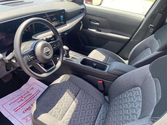 new 2025 Nissan Kicks car, priced at $27,530