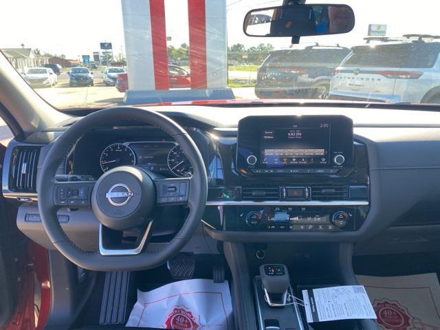 new 2025 Nissan Pathfinder car, priced at $46,005