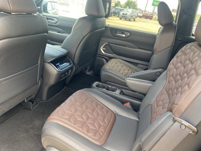 new 2025 Nissan Armada car, priced at $77,570