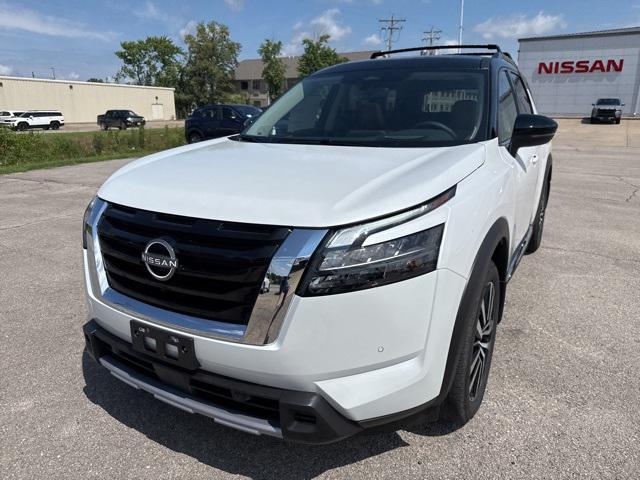 new 2025 Nissan Pathfinder car, priced at $55,035