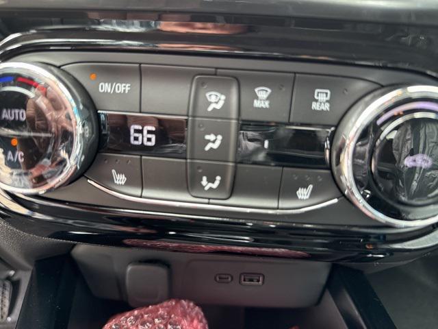 new 2025 Chevrolet Trax car, priced at $25,485