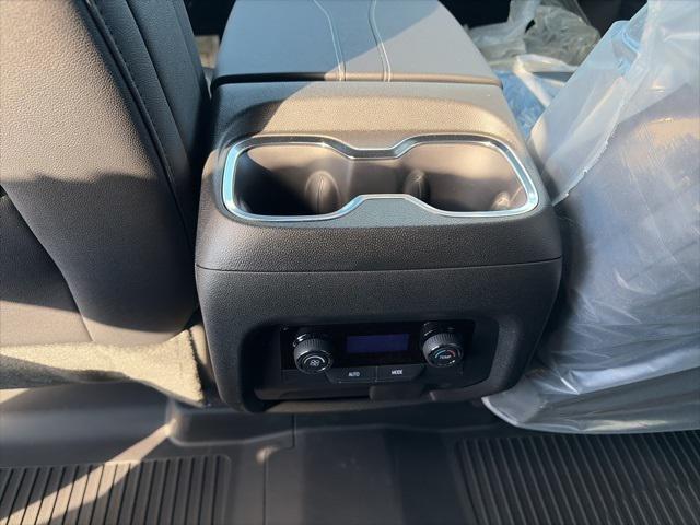 new 2026 Chevrolet Traverse car, priced at $45,644