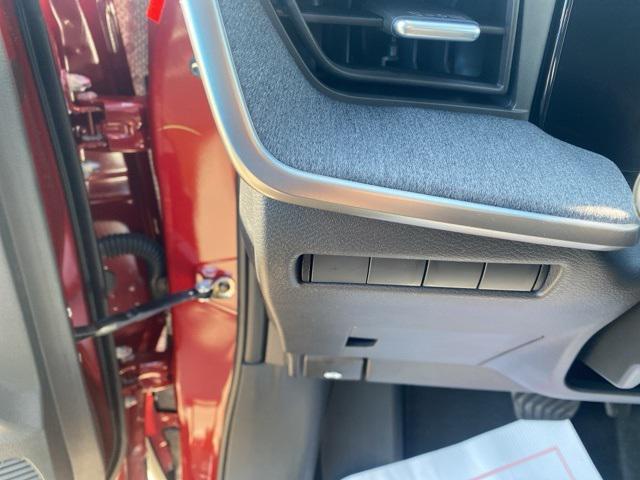 new 2025 Nissan Kicks car, priced at $29,480