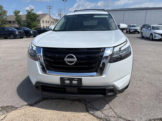 new 2025 Nissan Pathfinder car, priced at $46,315