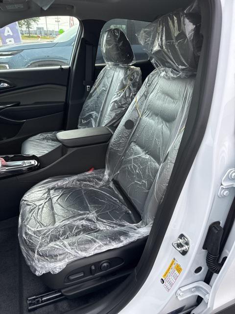 new 2025 Chevrolet Trax car, priced at $28,149