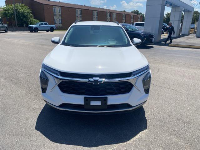 new 2025 Chevrolet Trax car, priced at $25,935