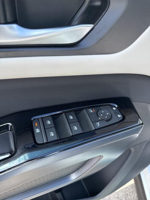 new 2025 Nissan Pathfinder car, priced at $50,375