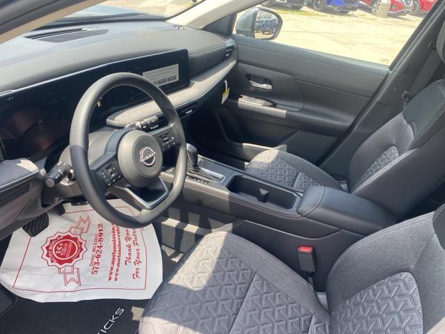 new 2025 Nissan Kicks car, priced at $28,680