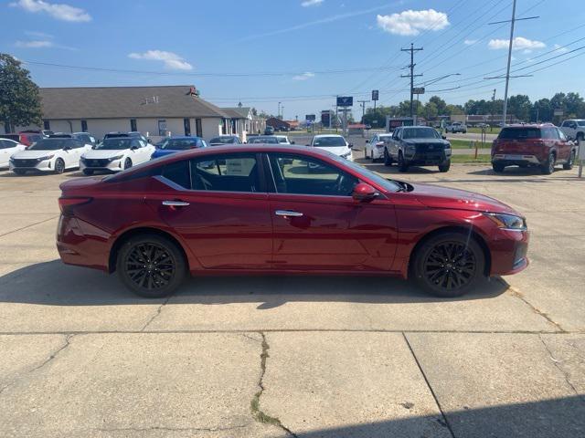 new 2025 Nissan Altima car, priced at $31,005