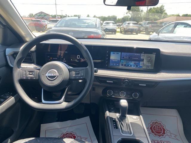 new 2025 Nissan Kicks car, priced at $29,480
