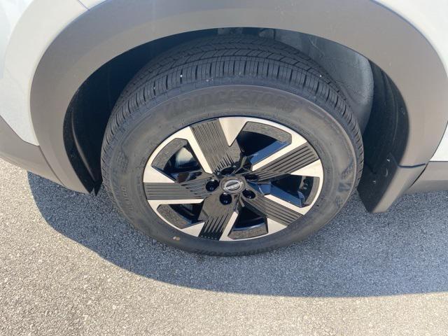 new 2025 Nissan Kicks car, priced at $29,480