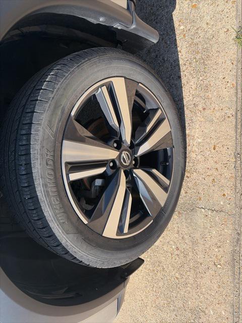 used 2021 Nissan Rogue car, priced at $23,900