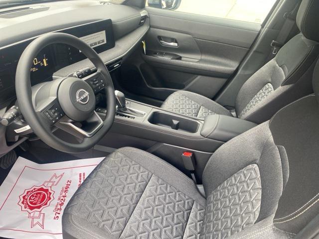 new 2025 Nissan Kicks car, priced at $29,540