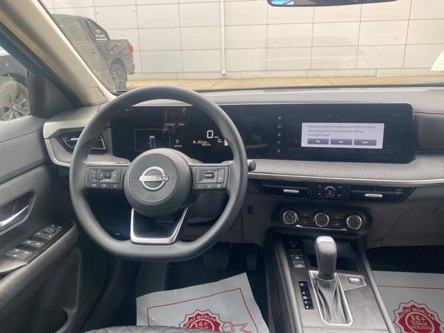 new 2025 Nissan Kicks car, priced at $29,540