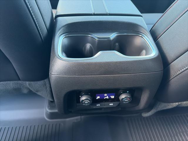 new 2026 Chevrolet Traverse car, priced at $60,175