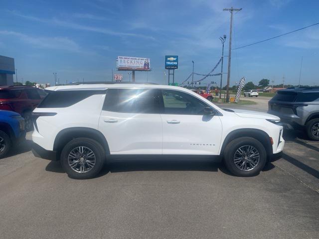 new 2025 Chevrolet Traverse car, priced at $43,060