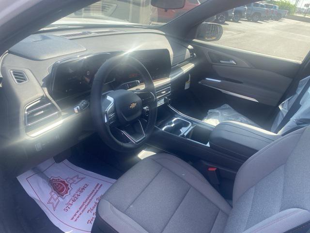 new 2025 Chevrolet Traverse car, priced at $43,060