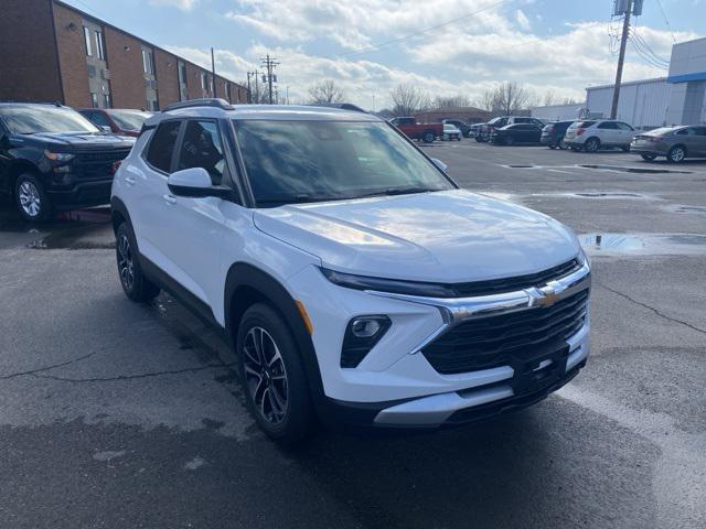 new 2025 Chevrolet TrailBlazer car, priced at $25,595