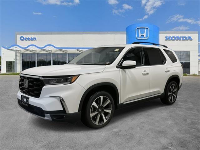 new 2025 Honda Pilot car, priced at $54,985