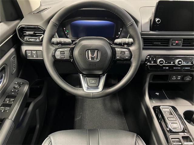 new 2025 Honda Pilot car, priced at $54,985