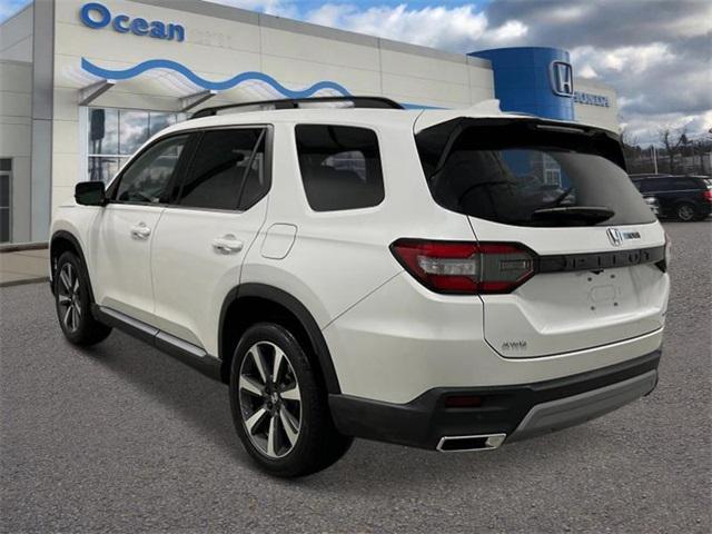 new 2025 Honda Pilot car, priced at $54,985