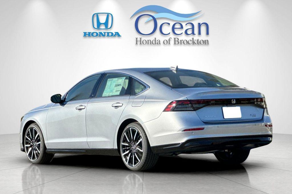 new 2025 Honda Accord Hybrid car, priced at $40,905