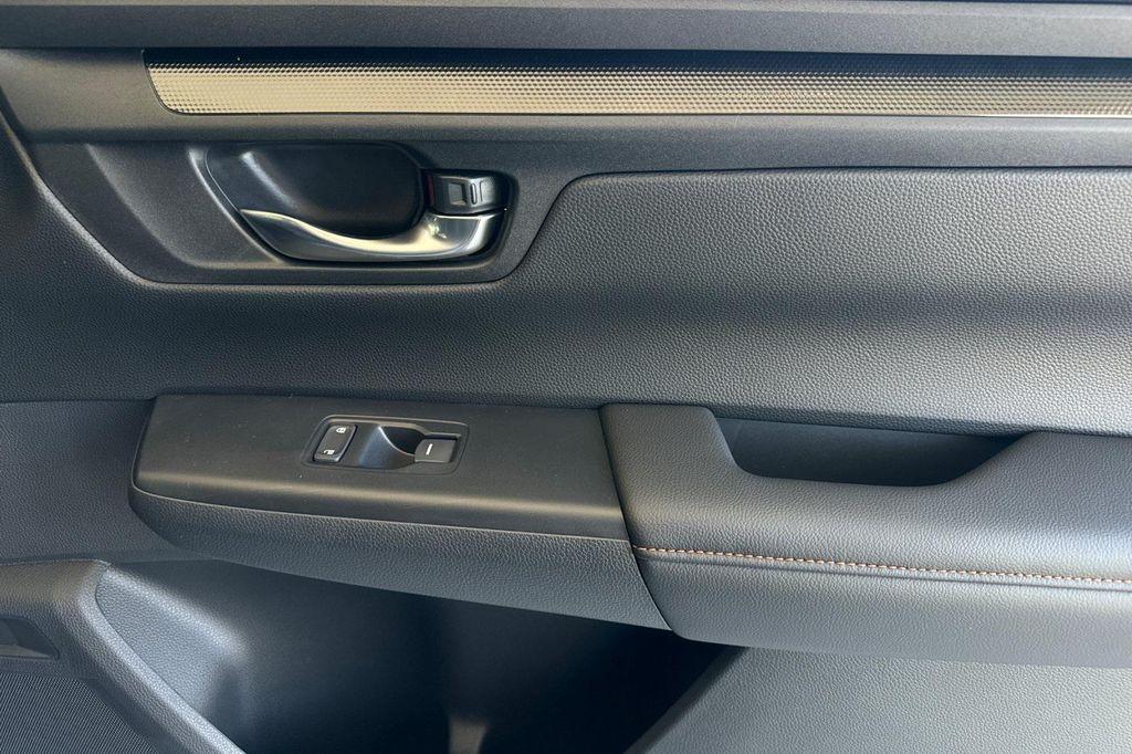 new 2026 Honda CR-V Hybrid car, priced at $41,675