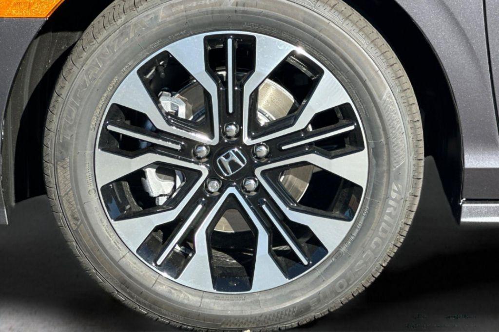 new 2026 Honda Odyssey car, priced at $53,785