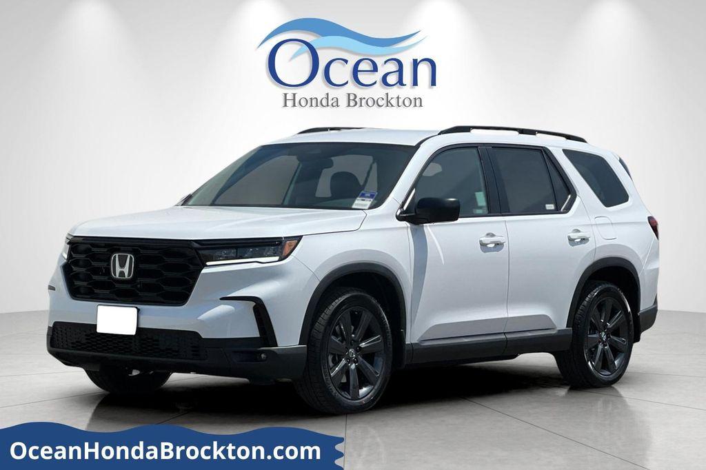 new 2025 Honda Pilot car, priced at $44,250