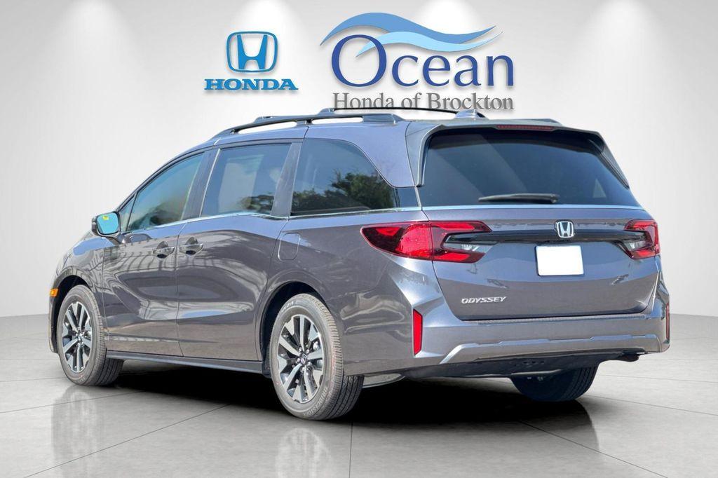 new 2026 Honda Odyssey car, priced at $44,290