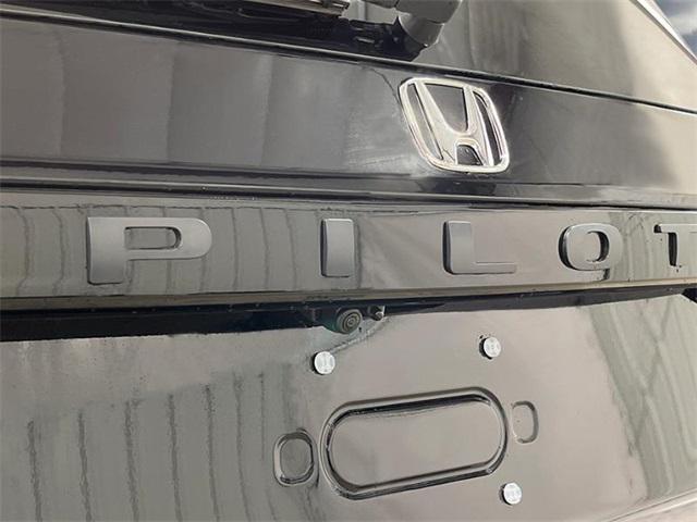 new 2025 Honda Pilot car, priced at $50,795