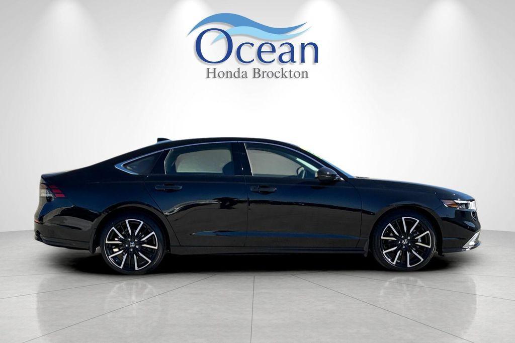new 2025 Honda Accord Hybrid car, priced at $40,495