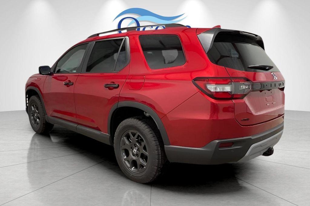 new 2025 Honda Pilot car, priced at $51,305